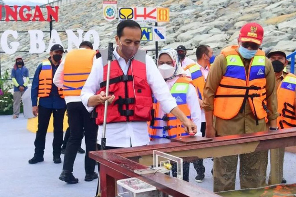 Jokowi berharap dengan peresmian Bendungan Bintang Bano, maka ketersediaan air di Sumbawa Barat dapat mendukung ketahanan pangan di Provinsi NTB sekaligus bisa memenuhi kebutuhan air baku.