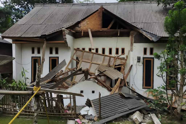 Beberapa Rumah Warga Pandeglang Rusak akibat Gempa M 6,7 Banten