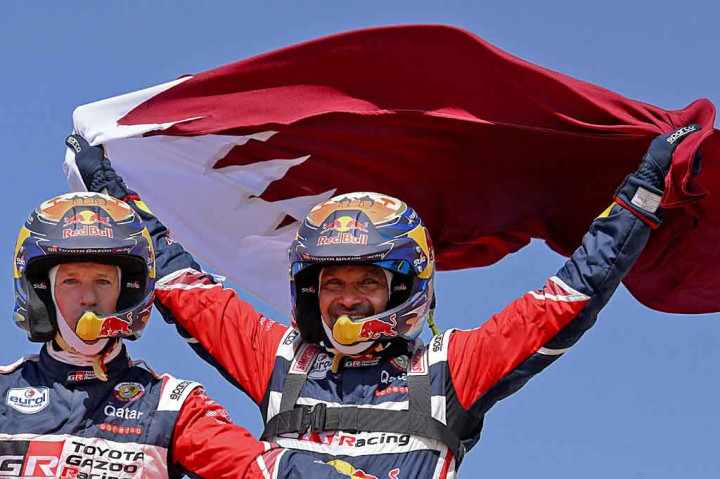 Berseragam tim pabrikan Toyota, Al-Attiyah memimpin klasemen umum sejak start reli 1 Januari di Jeddah, Arab Saudi. Dia menyelesaikan etape 12 di Jeddah dengan mengantongi keunggulan 27 menit 46 detik atas rival terdekatnya, juara dunia reli sembilan kali Sebastien Loeb.