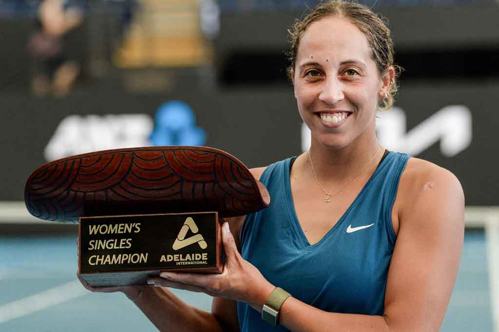 Petenis Amerika Serikat Madison Keys secara mengesankan mengalahkan rekan senegaranya Alison Riske untuk mengklaim gelar juara Adelaide International, Sabtu, 15 Januari 2022.
