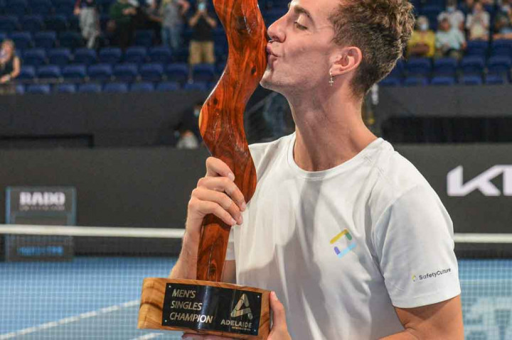 Di turnamen Australia Terbuka yang akan dimulai Senin, 17 Januari 2022, dia akan melawan petenis kualifikasi asal Jerman Yannick Hanfmann di babak pertama. 