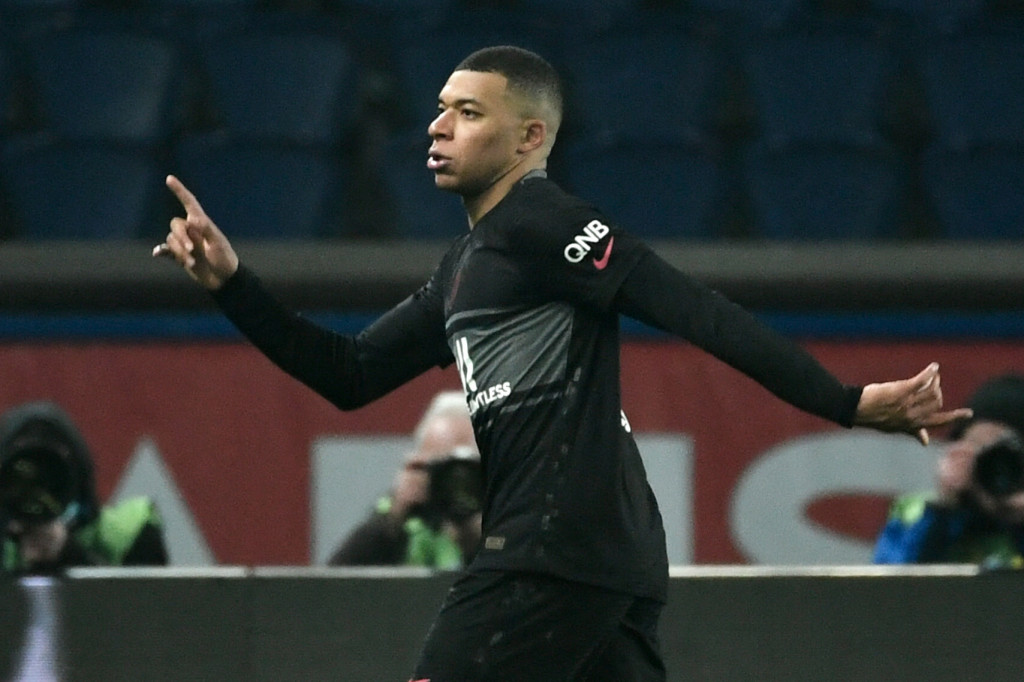 Dua gol kemenangan PSG dicetak oleh Kylian Mbappe (32') dan Thilo Kehrer (53'). 