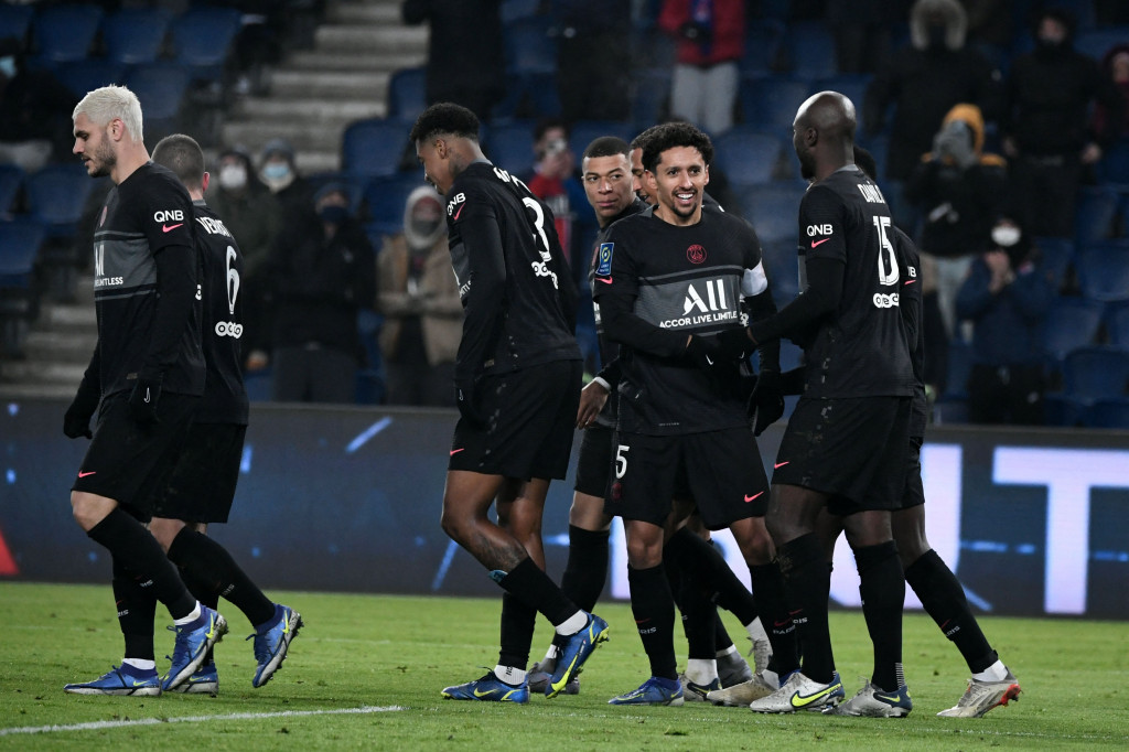Kemenangan atas Brest membuat PSG semakin kukuh di puncak klasemen Ligue 1 Perancis dengan koleksi 50 poin dari 21 laga. Les Parisiens, julukan PSG, kini unggul 11 poin atas OGC Nice yang berada di urutan kedua klasemen. 