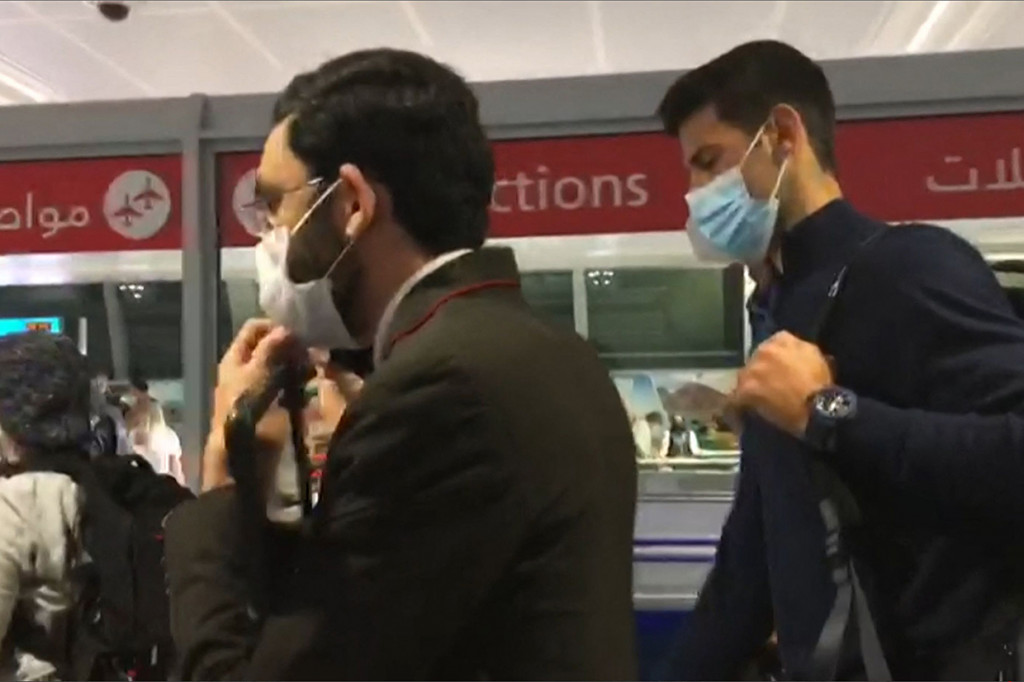 Kedatangan Djokovic ke Australia bertujuan untuk mengikuti kejuaraan tenis Australia Open. Namun karena Djokovic tidak bersedia divaksin maka pemerintah Australia tidak bisa menerima kedatangannya dan memutuskan untuk mendeportasi petenis unggulan tersebut. 