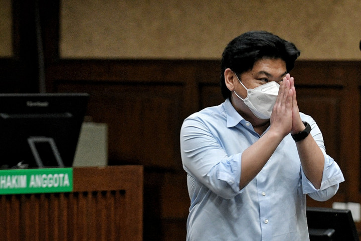 Heru Hidayat sebelumnya telah divonis seumur hidup di kasus Jiwasraya dan putusan itu sudah berkekuatan tetap atau inkrah. Hal itu yang menjadi pertimbangan hakim untuk memvonis nihil Heru Hidayat di kasus ASABRI.