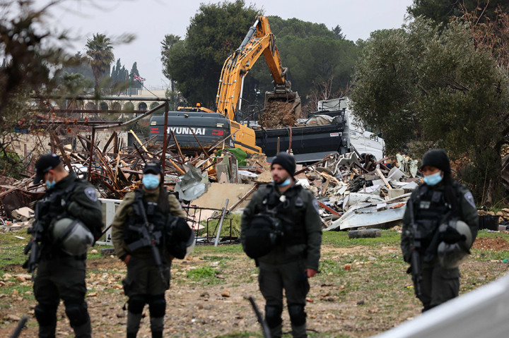 Foto: Israel Hancurkan Rumah Warga Palestina di Yerusalem