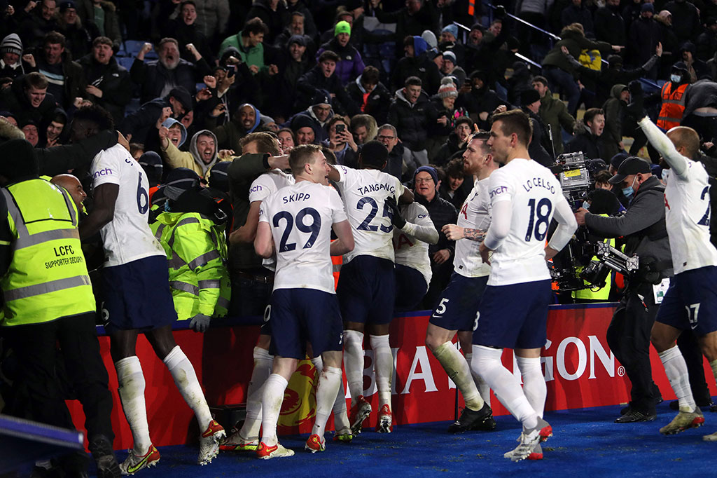 Dengan kemenangan tersebut The Lilywhites naik ke peringkat kelima klasemen sementara dengan 36 poin dari 19 laga. Sementara The Foxes tertahan di urutan 10 dengan 25 poin.