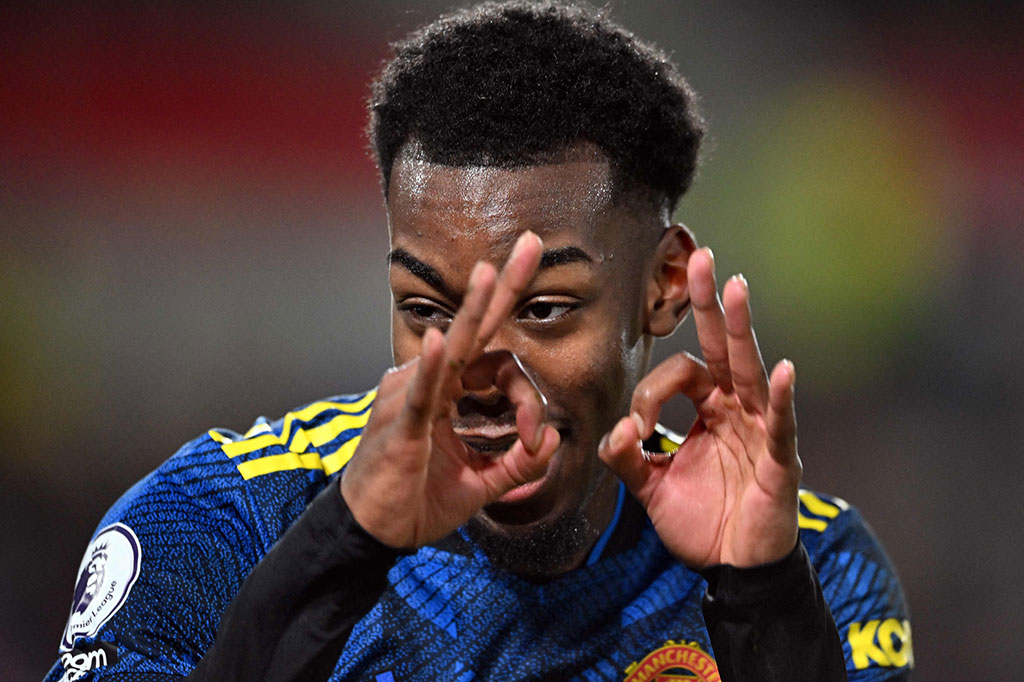 MU kemudian berhasil memecah kebuntuan terlebih dahulu pada menit ke-55 lewat Anthony Elanga menyelesaikan umpan Fred.