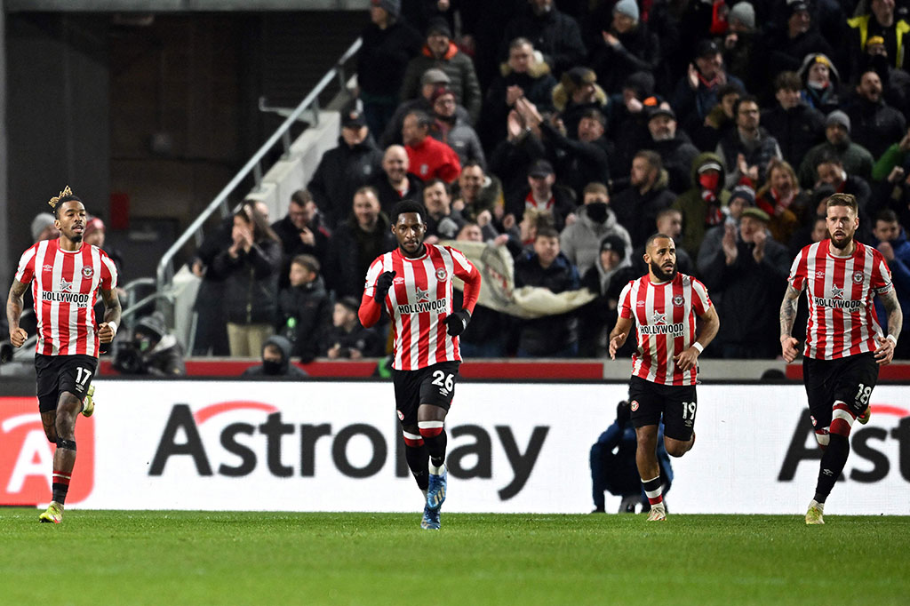 Ivan Toney kemudian berhasil memperkecil ketertinggalan saat laga menyisakan waktu lima menit. Skor 1-3 bertahan hingga laga usai.