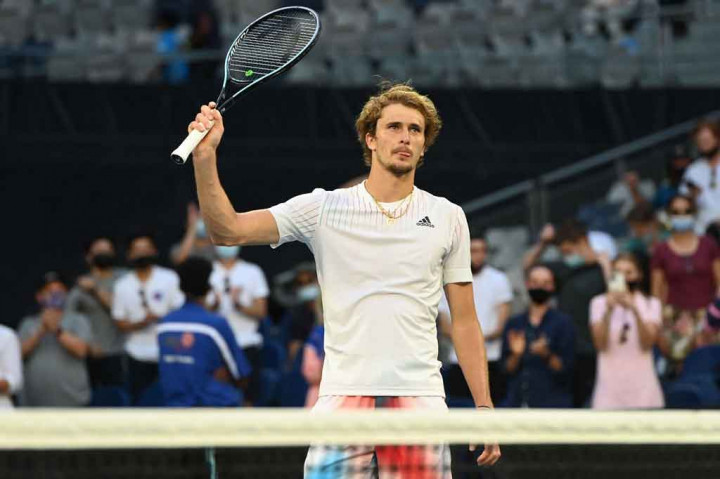 Pada babak keempat, Zverev sudah ditunggu unggulan ke-14 Denis Shapovalov yang akan menjadi pertemuan pertama mereka dalam turnamen Grand Slam. 