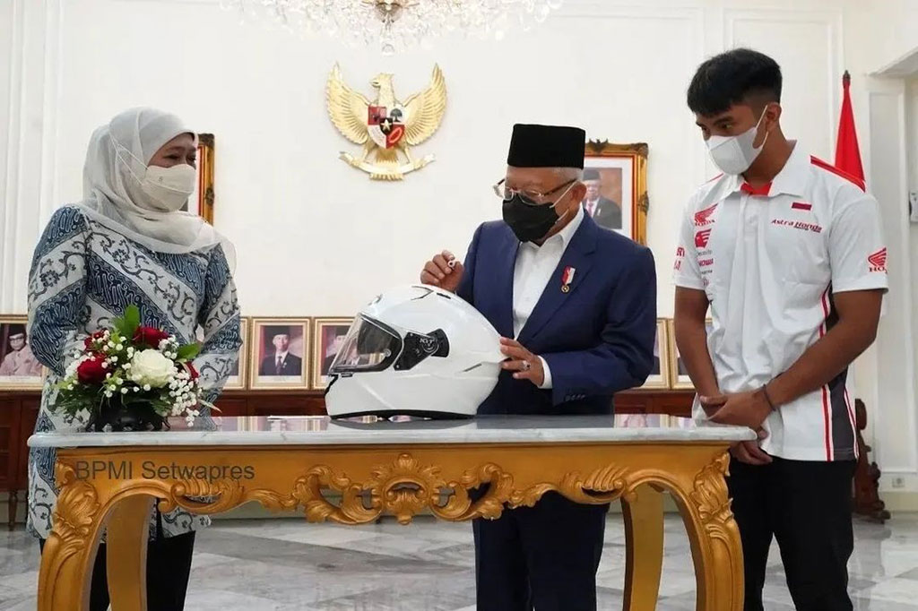 Wakil Presiden Ma'ruf Amin mendukung pembalap motor asal Magetan, Jawa Timur, Mario Suryo Aji untuk bertanding di Moto3 GP 2022.