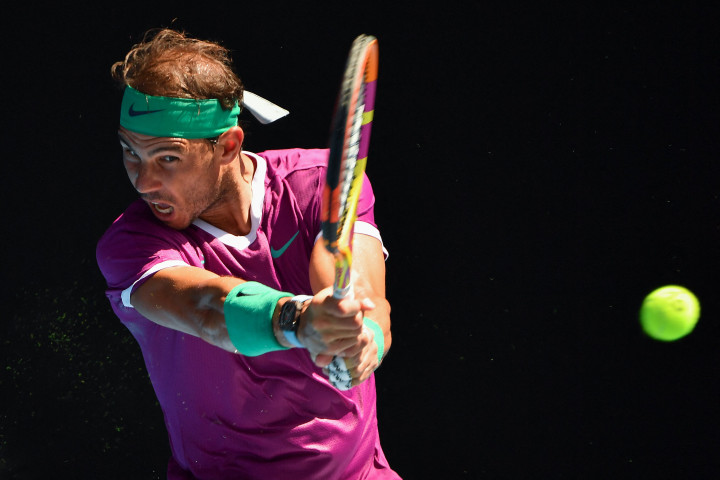 Rafael Nadal mengamankan posisinya ke babak perempat final Australia Open 2022. 
