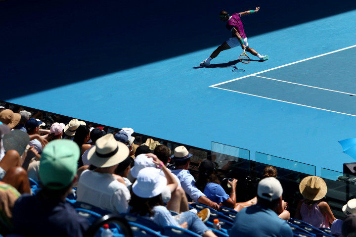 Nadal menyingkirkan Adrian Mannarino dalam pertandingan babak 16 besar di Rod Laver Arena, Minggu, 23 Januari 2022, siang WIB.