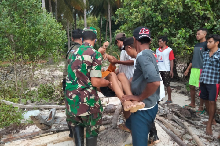 Seorang pelajar dan petani dinyatakan meninggal dunia akibat kapal tenggelam di Dusun Labuliang, Kecamatan Macang Pacar, Manggarai Barat, NTT, Minggu, 23 Januari 2022.