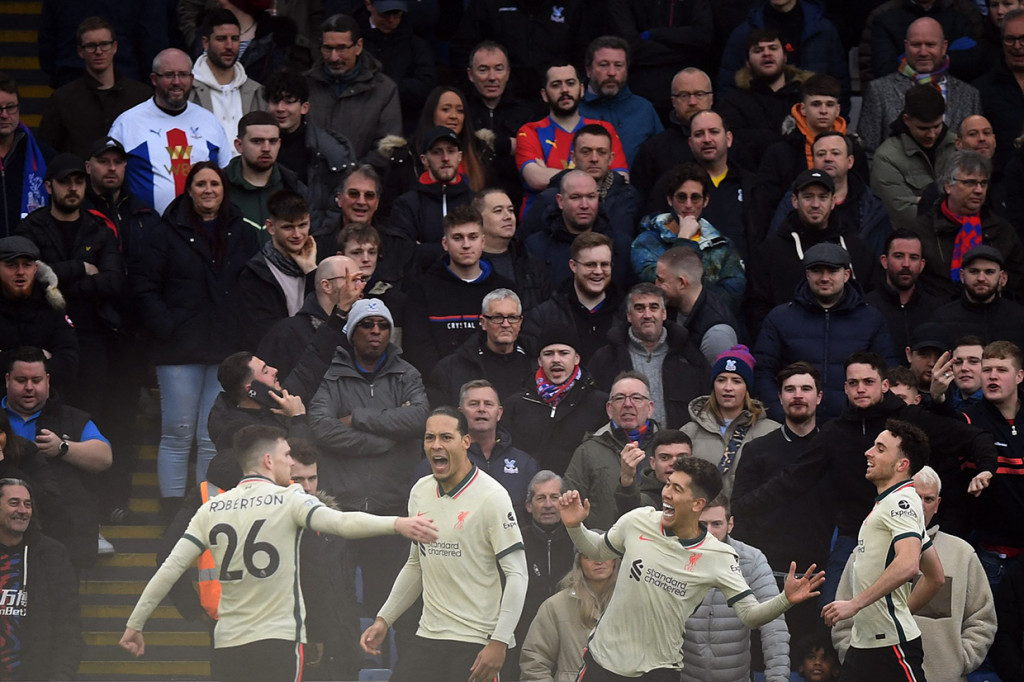Liverpool meraih poin sempurna saat bertandang ke markas Crystal Palace dalam lanjutan Premier League. The Reds menang 3-1 atas The Eagles.