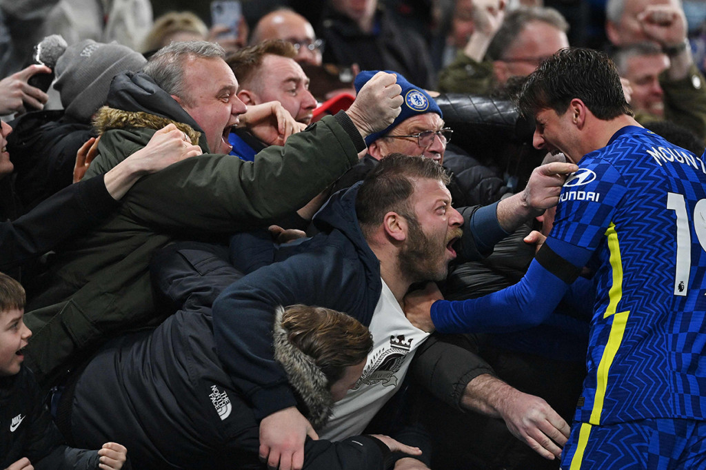 Sementara Tottenham tertahan di peringkat 7 dengan 36 poin. 