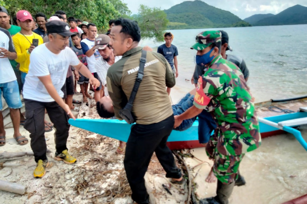 Seorang pelajar dan petani dinyatakan meninggal dunia akibat kapal tenggelam di Dusun Labuliang, Kecamatan Macang Pacar, Manggarai Barat, NTT, Minggu, 23 Januari 2022.
