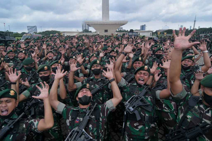 Menurut dia, kelompok radikal kanan telah memasuki beberapa elemen masyarakat, salah satunya elemen mahasiswa. Hal itu diketahuinya berdasarkan hasil Rapat Pimpinan (Rapim) Kementerian Pertahanan Tahun 2022 beberapa waktu lalu.