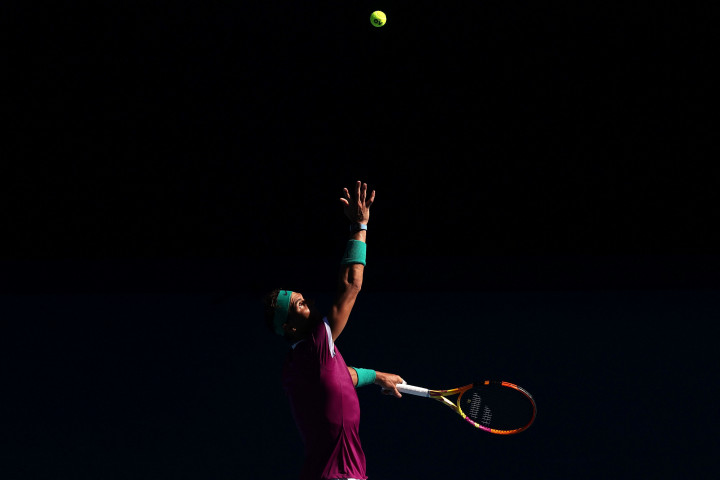 Mantan petenis nomor satu dunia asal Spanyol itu akhirnya keluar sebagai pemenang dengan skor akhir 6-3, 6-4, 4-6, 3-6, 6-3.