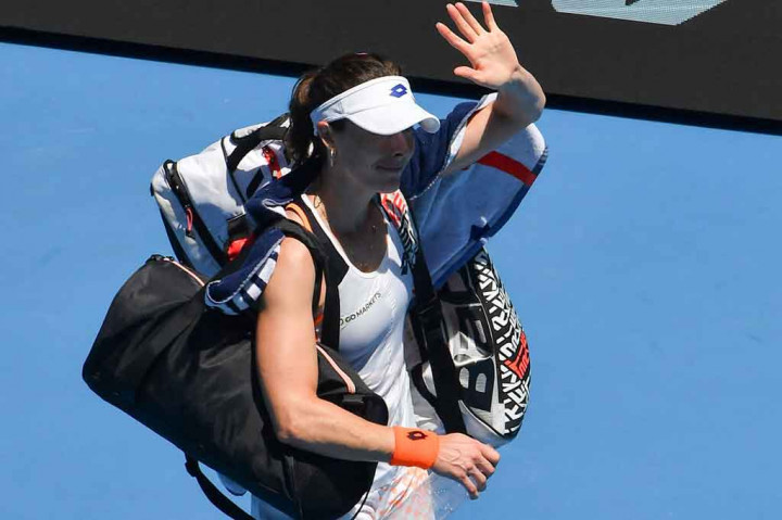 Dia akan menghadapi unggulan ketujuh asal Polandia Iga Swiatek atau veteran asal Estonia Kaia Kanepi untuk memperebutkan satu tempat di final.