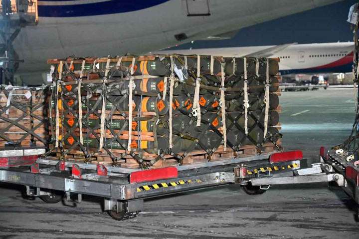 AS merupakan pendukung paling kuat bagi Ukraina dalam menjalankan upaya untuk mencegah serangan baru oleh Rusia, yang telah mengerahkan pasukannya dalam jumlah besar ke perbatasan dengan Ukraina. Sementara Moskow membantah punya rencana melakukan serangan.