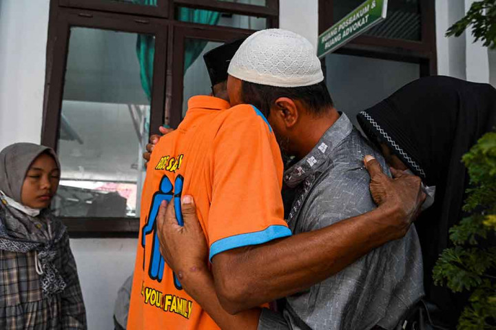 Mereka dinilai terbukti bersalah membunuh lima ekor gajah sumatra (Elephas maximus sumatranus) pada 2019 yang lalu.