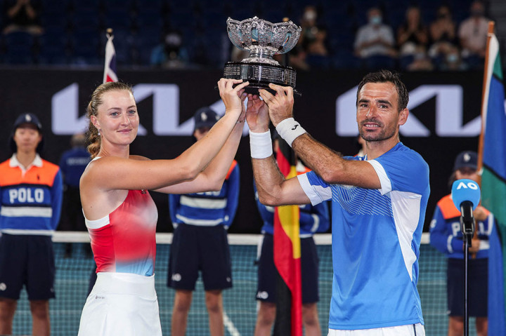 Mladenovic dan Dodig dinobatkan sebagai jaura ganda campuran Australian Open, Jumat, 28 Januari 2022. Mladenovic-Dodig menang 6-3 6-4 atas duo Australia Jaimee Fourlis dan Jason Kubler.