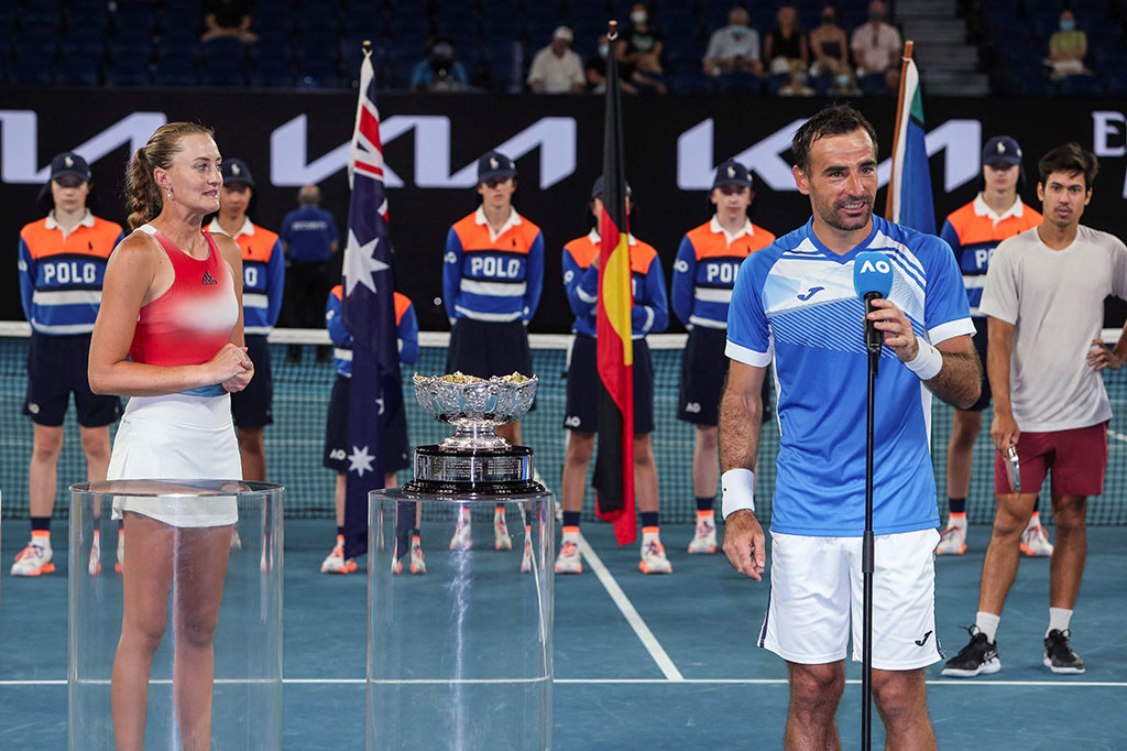Itu adalah gelar ganda campuran Melbourne Park kedua bagi Mladenovic, yang menang pada 2014 bersama Daniel Nestor. Dia juga meraih dua gelar ganda putri di Australia pada 2018 dan 2020.