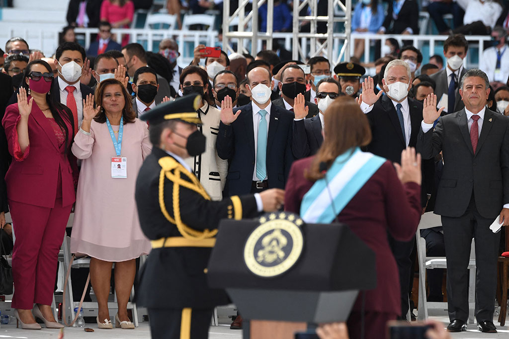 Xiomara Castro dilantik sebagai presiden perempuan pertama Honduras, Kamis, 27 Januari 2022 waktu setempat, setelah berhasil menyelesaikan pemberontakan di partainya sendiri yang menantang otoritasnya.