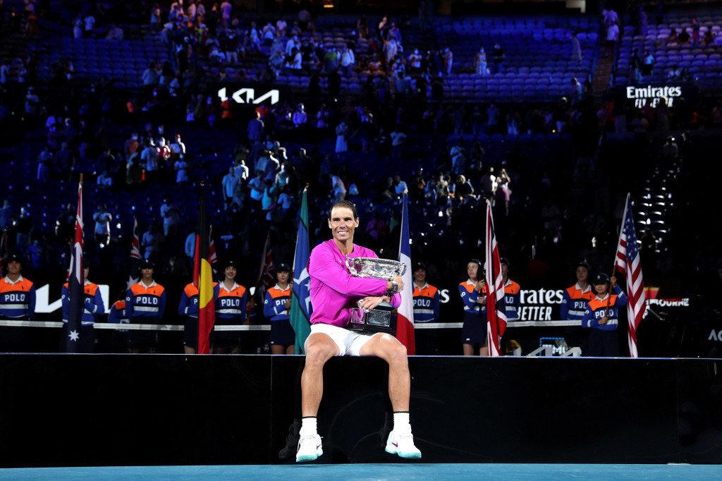 Nadal pun sukses mengalahkan jumlah trofi grand slam terbanyak dalam sejarah tunggal putra milik Novak Djokovic (20) dan Roger Federer (20). 