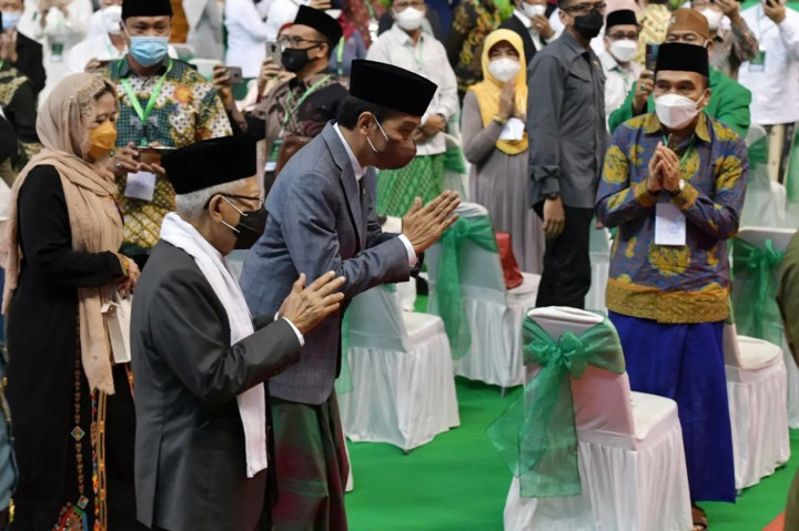 Turut hadir dalam acara ini antara lain Ketua DPR RI Puan Maharani, Wakil Presiden RI ke-10 dan ke-12 Jusuf Kalla, Menteri Sekretaris Negara Pratikno, Kapolri Listyo Sigit Prabowo, Gubernur Kalimantan Timur Isran Noor, Rais Am PBNU Kiai Haji Miftachul Akhyar beserta seluruh jajaran pengurus, Ketua Umum PBNU Kiai Haji Yahya Cholil Staquf beserta seluruh jajaran Pengurus Besar Nahdlatul Ulama tahun 2022-2027.