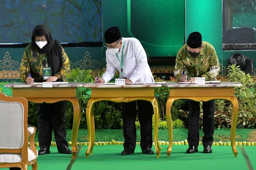 Dalam acara ini juga dilakukan penandatanganan Nota Kesepahaman antara PBNU dengan Kementerian Lingkungan Hidup dan Kehutanan RI tentang pemulihan, pelestarian, dan pemanfaatan sumber daya hutan dan lingkungan hidup, serta Nota Kesepahaman antara PBNU dengan Kementerian Kelautan dan Perikanan RI tentang membangun sinergitas program kelautan dan perikanan.