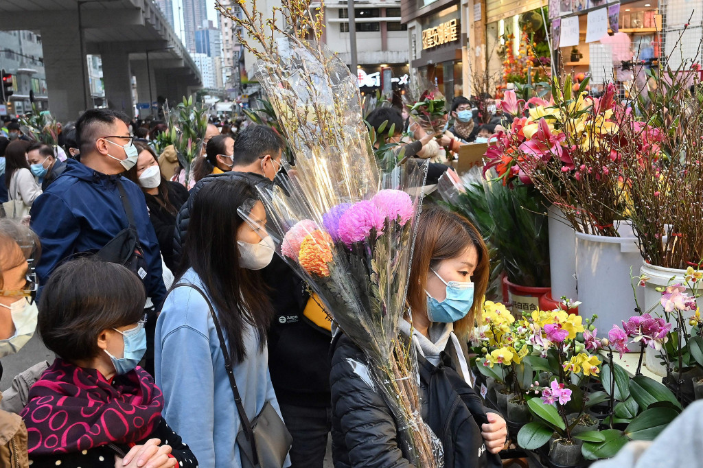 Tahun baru Imlek jatuh pada 1 Februari besok. Warga di sejumlah negara bersiap menyambut malam tahun baru.