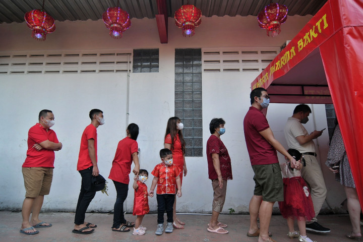 Ibadah Imlek di Vihara Dharma Bhakti atau Kelenteng Petak Sembilan di Glodok, Jakarta Barat, berlangsung terbatas.