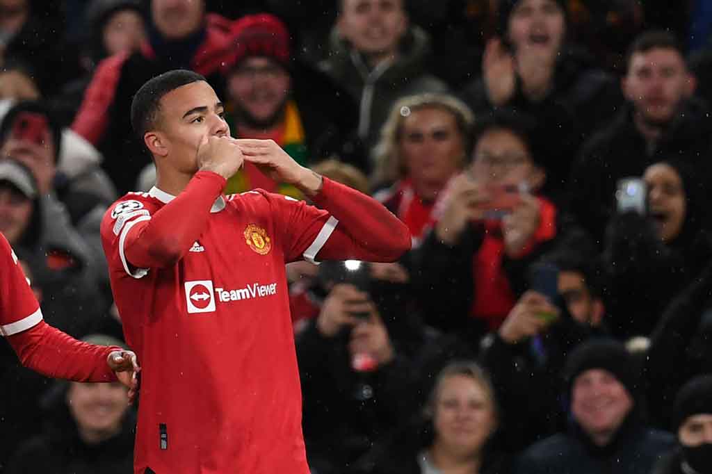 Beberapa jam setelah tuduhan muncul pada Minggu, Greenwood, yang dianggap sebagai salah satu bintang sepak bola Inggris yang sedang naik daun, diskors untuk bermain atau berlatih oleh klub sampai adanya pengumuman lebih lanjut.