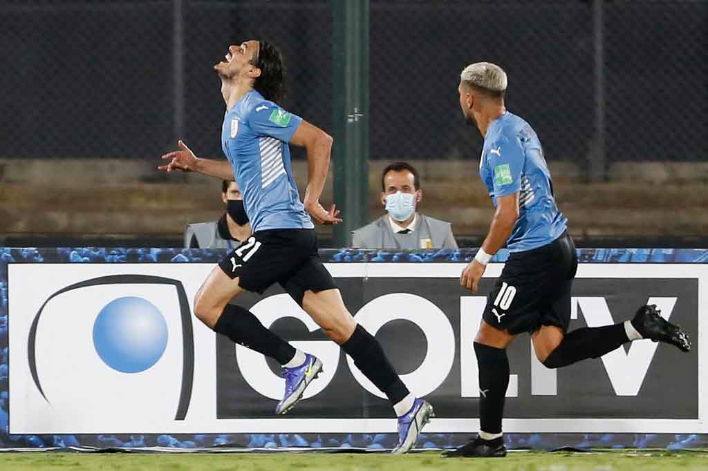 Menjelang babak pertama berakhir, Uruguay mencetak gol ketiga mereka lewat tendangan akrobatik Edinson Cavani setelah menerima umpan silang De Arrascaeta. Skor 3-0 menutup babak pertama.