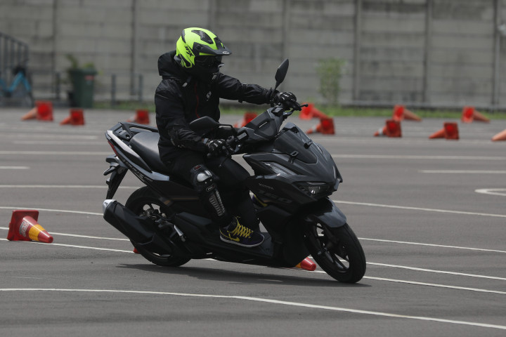 All New Honda Vario 160 dengan harga on the road (OTR) DKI Jakarta Rp 25.800.000,-untuk tipe CBS dan Rp 28.500.000,- untuk tipe ABS.