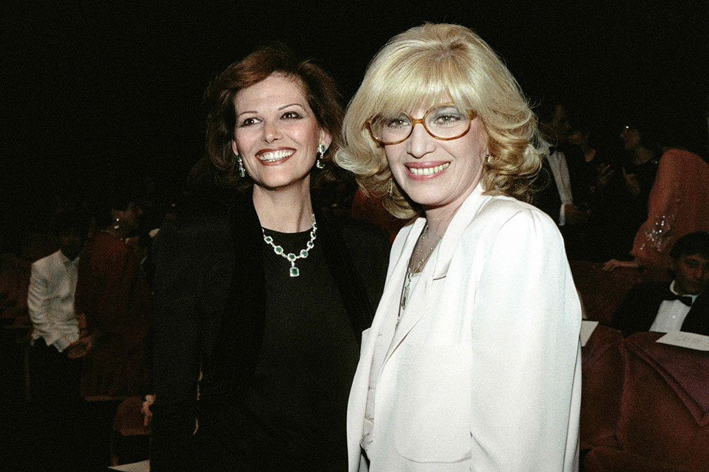 Perdana Menteri Mario Draghi menyebut sang aktris sebagai perempuan dengan bakat hebat yang menaklukkan generasi-generasi di Italia dengan semangat, bakat dan kecantikannya. Dia memberi cahaya bagi sinema Italia di dunia.