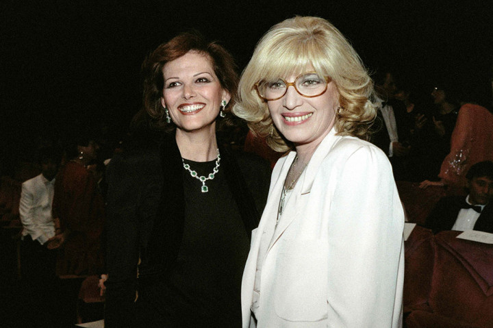 Perdana Menteri Mario Draghi menyebut sang aktris sebagai perempuan dengan bakat hebat yang menaklukkan generasi-generasi di Italia dengan semangat, bakat dan kecantikannya. Dia memberi cahaya bagi sinema Italia di dunia.