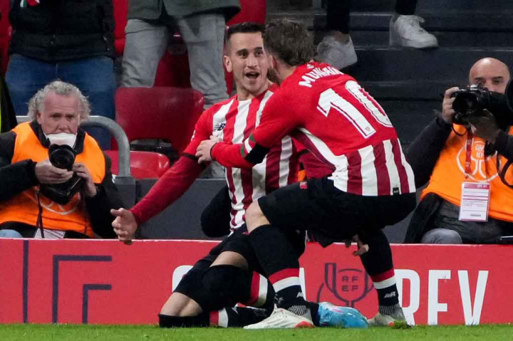 Alex Berebguer menjadi pahlawan kemenangan Bilbao setelah mencetak gol tunggal untuk timnya di penghujung laga.