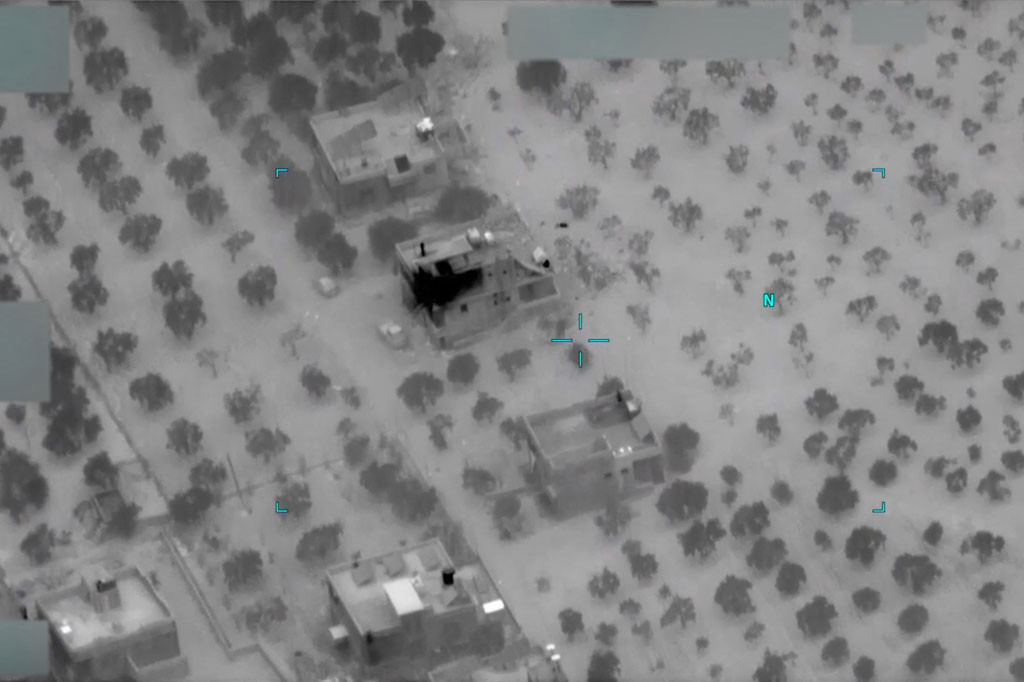 Qurashi meledakkan seluruh lantai atas, kata Biden, menewaskan beberapa anggota keluarga bersamanya.