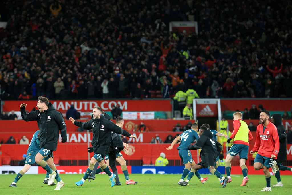 Sementara para pemain Middlesbrough meluapkan kegembiraan usai memastikan diri melangkah ke babak kelima Piala FA.