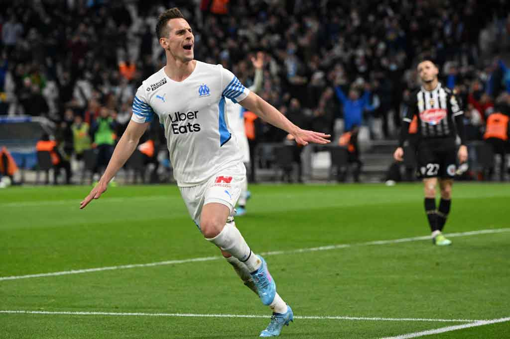 Marseille berbalik unggul pada menit ke-70. Arkadiusz Milik mencetak gol keduanya melalui sundulan di depan gawang Danijel Petkovic untuk membuat skor menjadi 3-2.