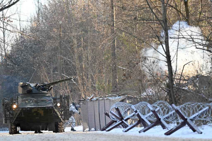 Bagi pasukan Ukraina, jalan-jalan yang sepi dan blok apartemen Pripyat - kosong sejak penduduk dievakuasi setelah bencana reaktor nuklir pada 1986 - menjadi tempat latihan yang ideal.