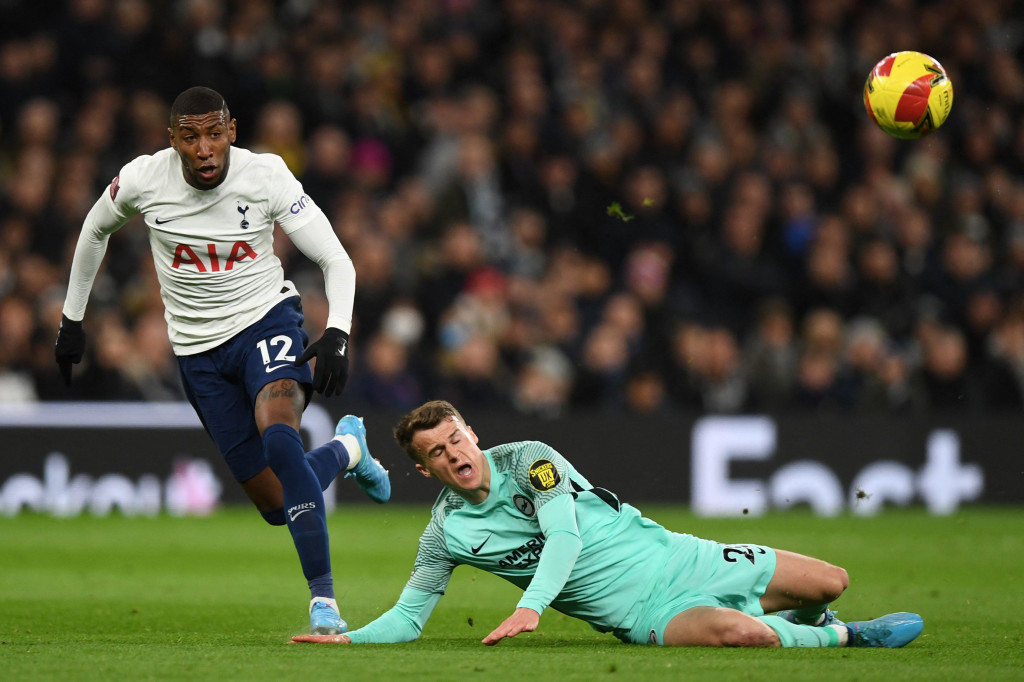 Adapun satu gol tim tuan rumah lainnya hadir melalui gol bunuh diri Solly March pada menit ke-24. Sementara itu, Brighton sempat membalas via aksi Yves Bissouma pada menit ke-63.