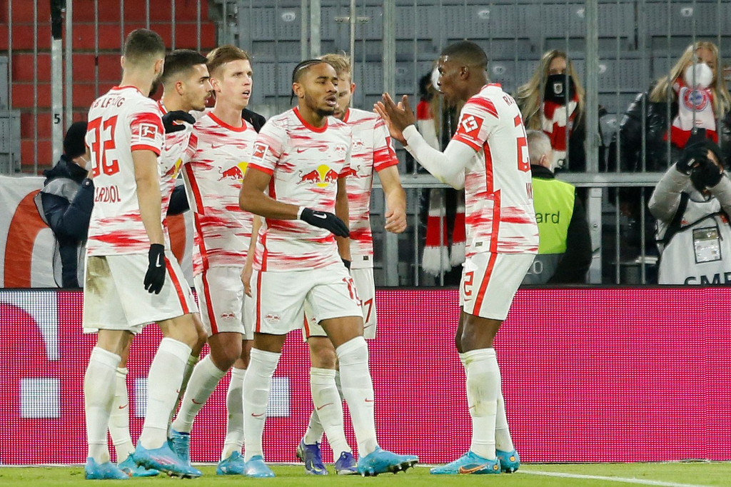 Kemudian dua gol dari RB Leipzig dicetak oleh Andre Silva dan Christopher Nkunku.