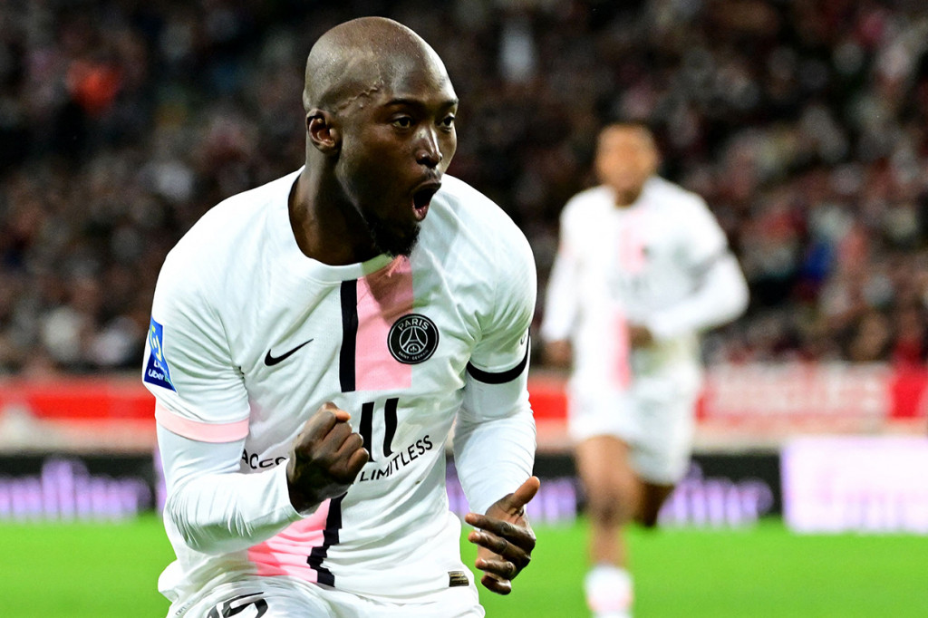 Danilo Pereira menjadi bintang kemenangan PSG dengan memborong dua gol. 