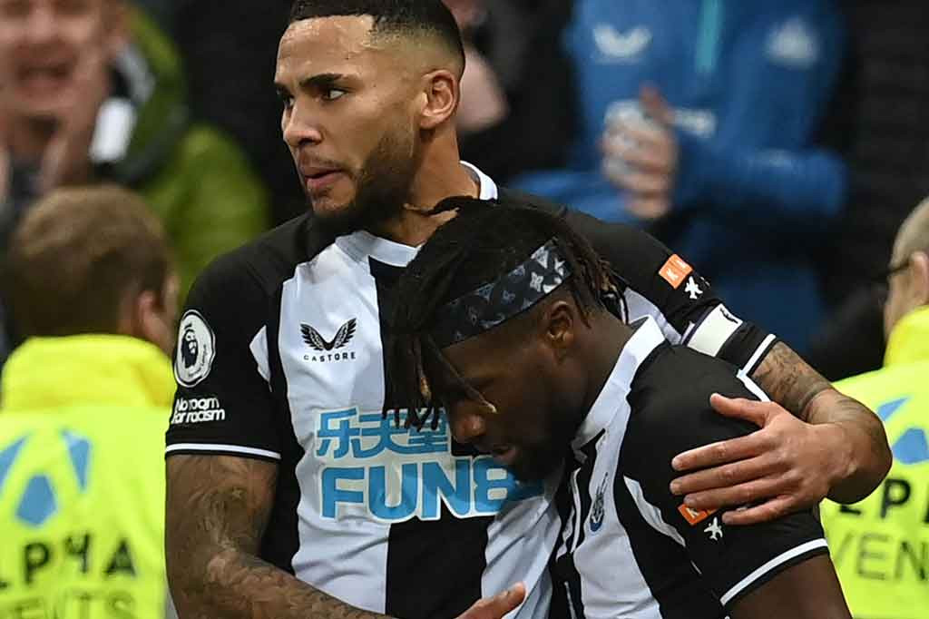The Magpies menyamakan kedudukan setelah Lascelles menebus kesalahannya lewat sundulan, memanfaatkan umpan dari sepak pojok.