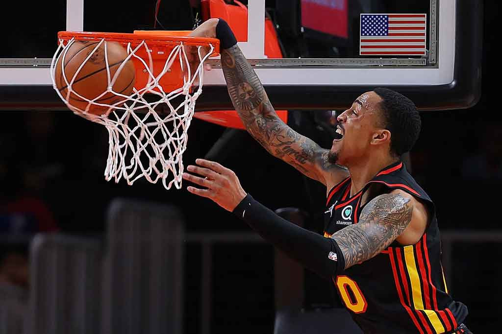 Young menghasilkan 34 poin dan 11 assist, dwigandanya yang ke-26, sementara Collins menambah 20 poin, 13 pada kuarter pertama, dan gim ketiganya berturut-turut dengan sedikitnya 20 poin. Keduanya menghabiskan kuarter keempat duduk di bangku cadangan.