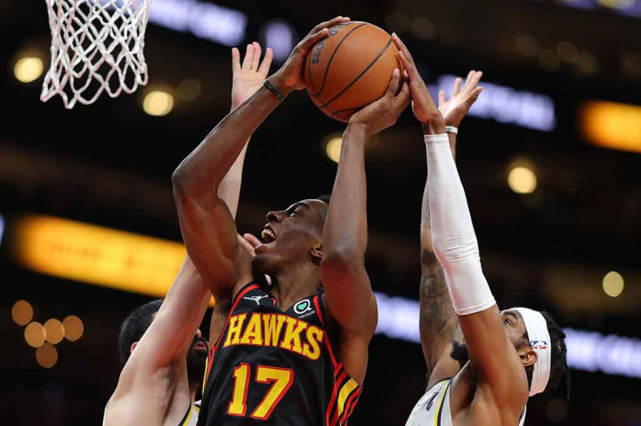 Atlanta juga mendapat 14 poin dari Onyeka Okongwu dan 13 poin dari Bogdan Bogdanovic, yang melewati angka 4.000 poin dalam kariernya. Atlanta menghasilkan asisst tertinggi musim ini, 36 assist dan kurang satu poin untuk menyamai poin tertinggi dalam satu musim.